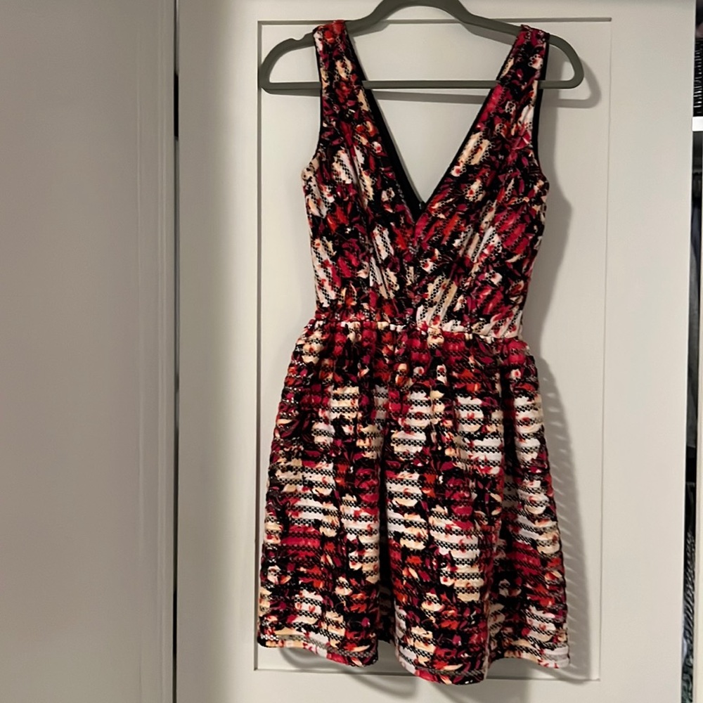 Adorable Saks fifth avenue mini dress!